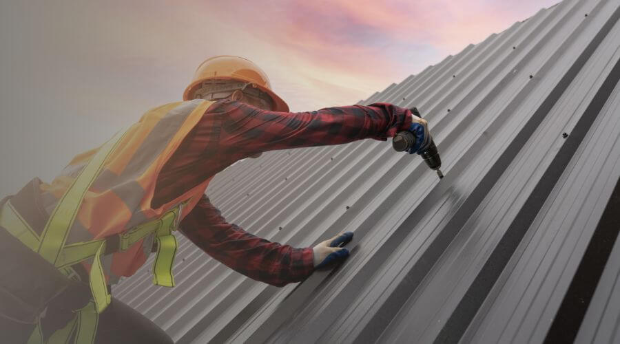 Professional gutter cleaning in Coal City, IN